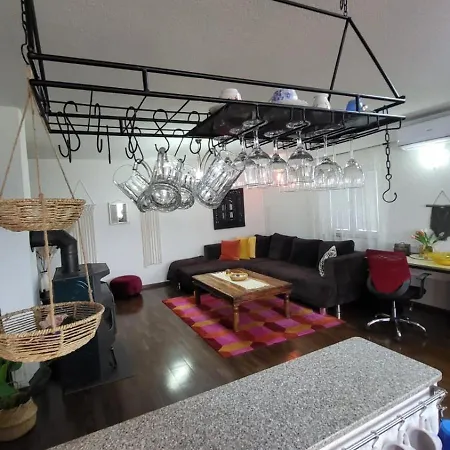 Oaza Mira Willa Kobiljaca